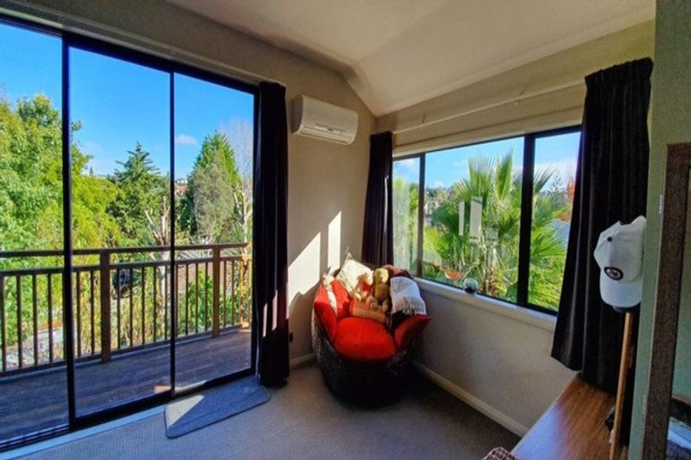 Photo of property in 14 Capricorn Place, Browns Bay, Auckland, 0630