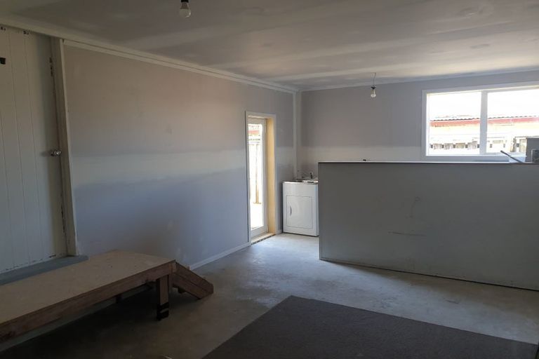 Photo of property in 4/45 Shakespeare Road, Milford, Auckland, 0620