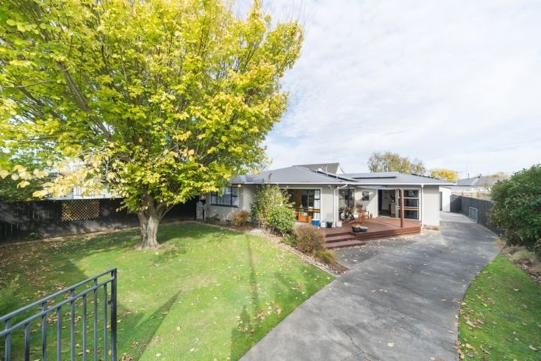Photo of property in 14 Pitama Road, Awapuni, Palmerston North, 4412