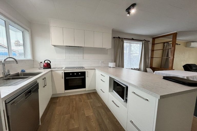 Photo of property in 18 Kauri Street, Taradale, Napier, 4112