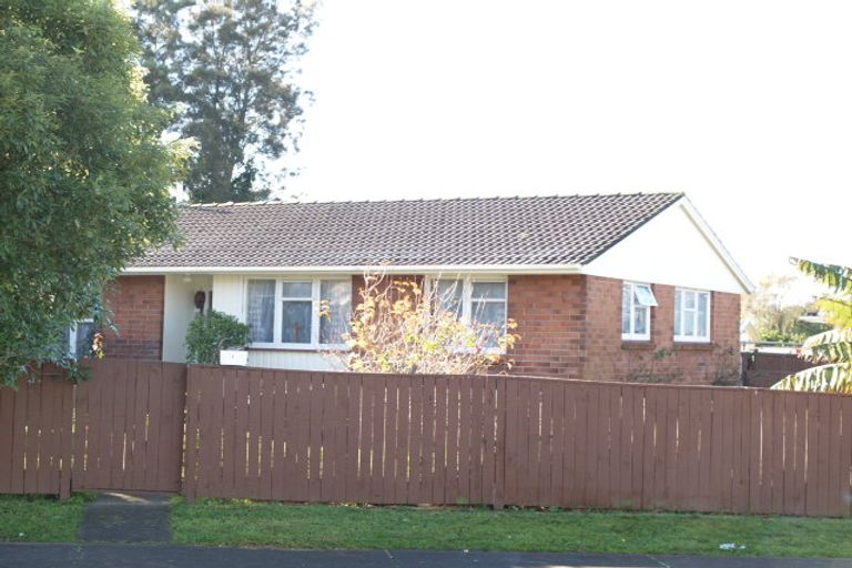 Photo of property in 18 Mcnaughton Avenue, Mangere East, Auckland, 2024