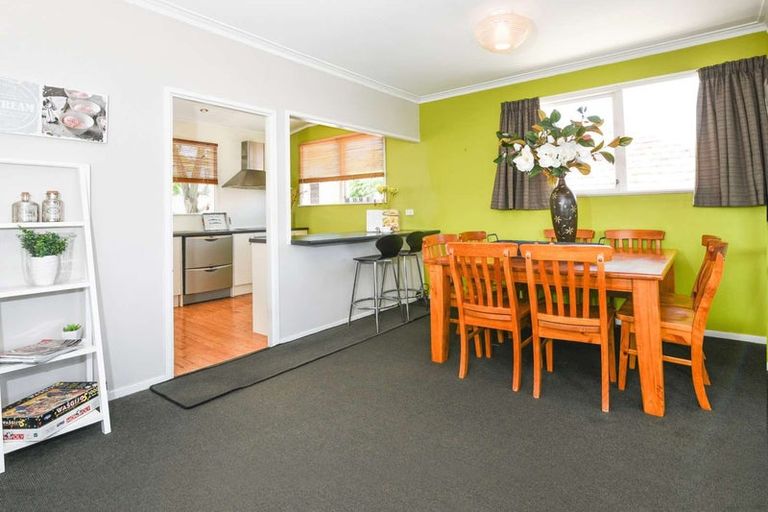 Photo of property in 12 Lewis Road, Pakuranga, Auckland, 2010