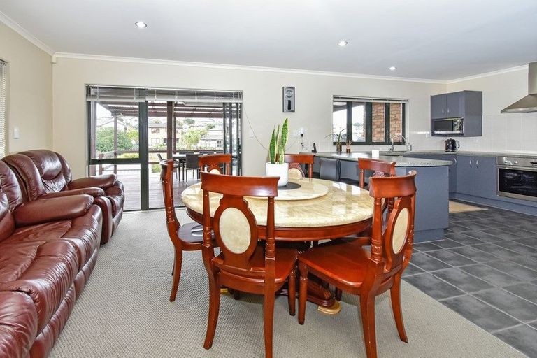 Photo of property in 56 Peninsula Road, Mangere, Auckland, 2022