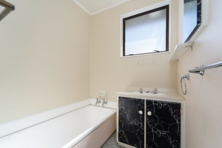 Photo of property in 107 Watt Street, Featherston, 5710