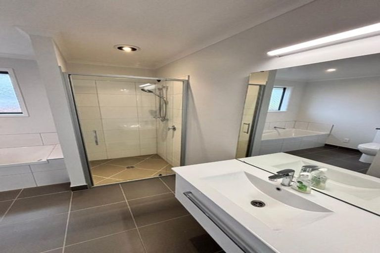 Photo of property in 23 Muirhill Place, Pokeno, 2402