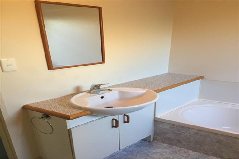 Photo of property in 39a Titirangi Road, New Lynn, Auckland, 0600