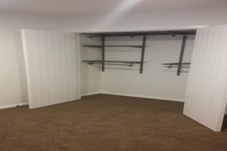 Photo of property in 104b Glanmire Road, Newlands, Wellington, 6037