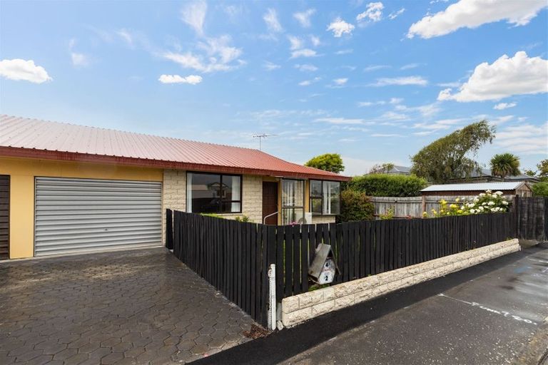 Photo of property in 2/4 Convoy Street, New Brighton, Christchurch, 8083