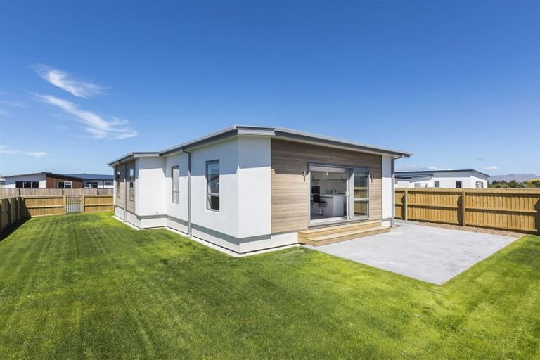 Photo of property in 19 Kingsbridge West, Burwood, Christchurch, 8083