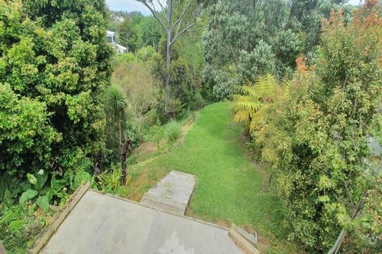Photo of property in 8 Peter Terrace, Castor Bay, Auckland, 0620