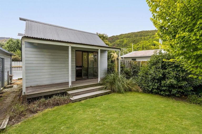 Photo of property in 5 Thames Street, Arrowtown, 9302
