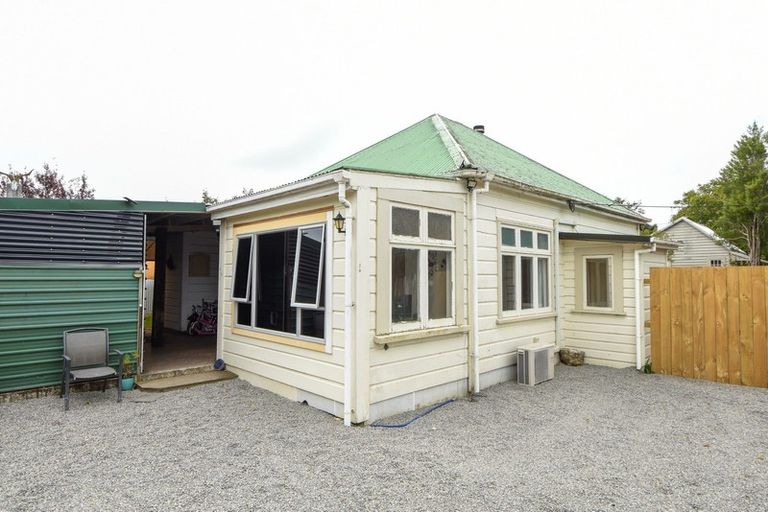 Photo of property in 6 Nobel Street, Carterton, 5713
