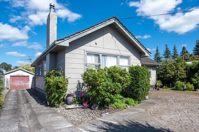 Photo of property in 74 Sunset Road, Mangakakahi, Rotorua, 3015