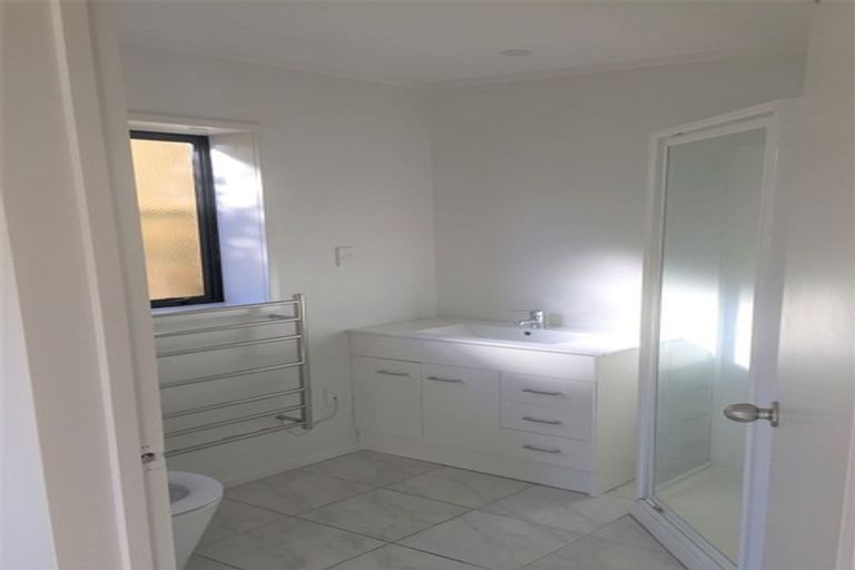 Photo of property in 6 Sheridan Terrace, Johnsonville, Wellington, 6037