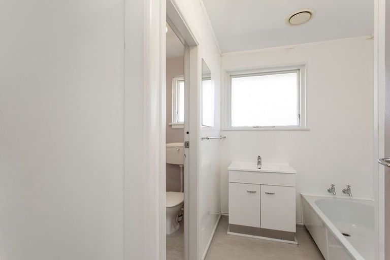 Photo of property in 452a Bower Avenue, Parklands, Christchurch, 8083