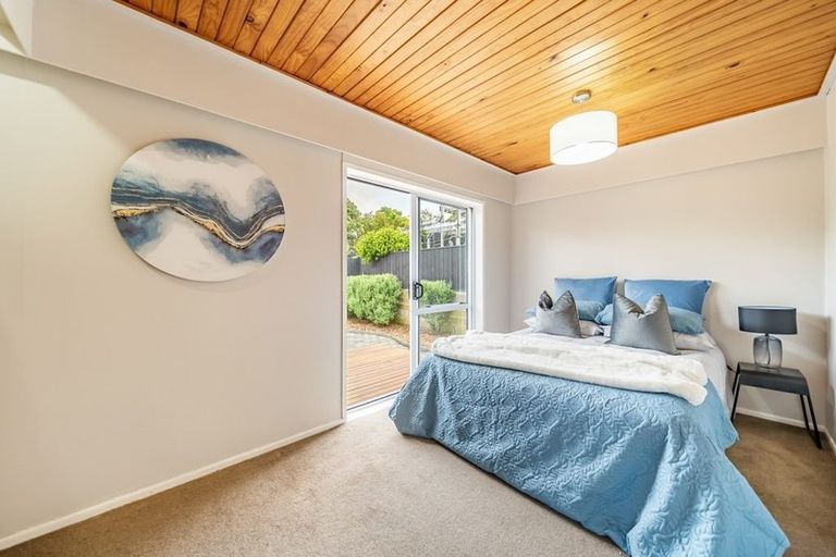 Photo of property in 21 Cherry Blossom Grove, Maungaraki, Lower Hutt, 5010