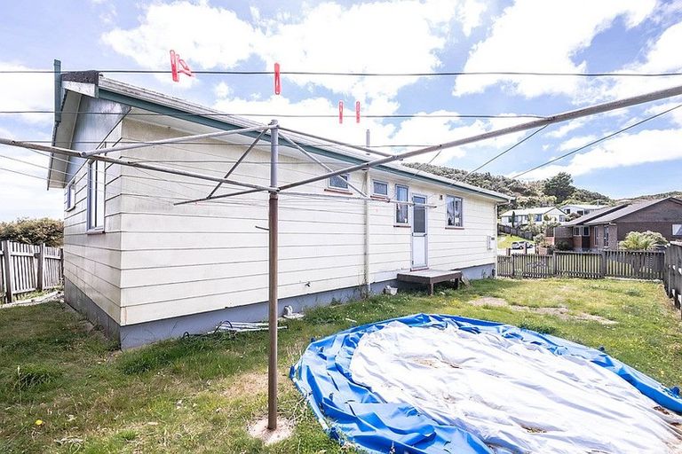 Photo of property in 1/2 Cathie Place, Karori, Wellington, 6012