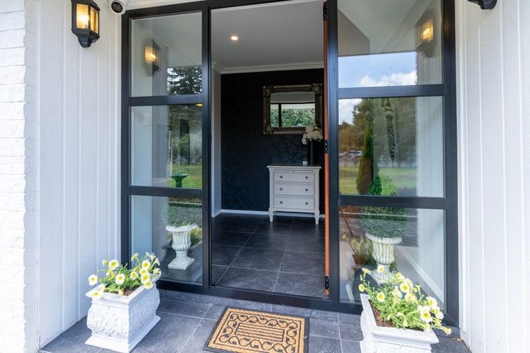 Photo of property in 76 Abergeldie Way, Cambridge, 3493