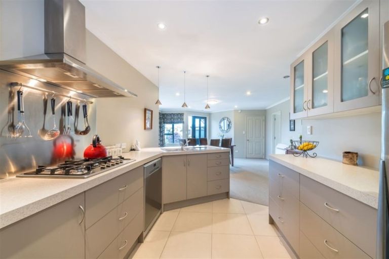 Photo of property in 16 Kura Place, Mosgiel, 9024