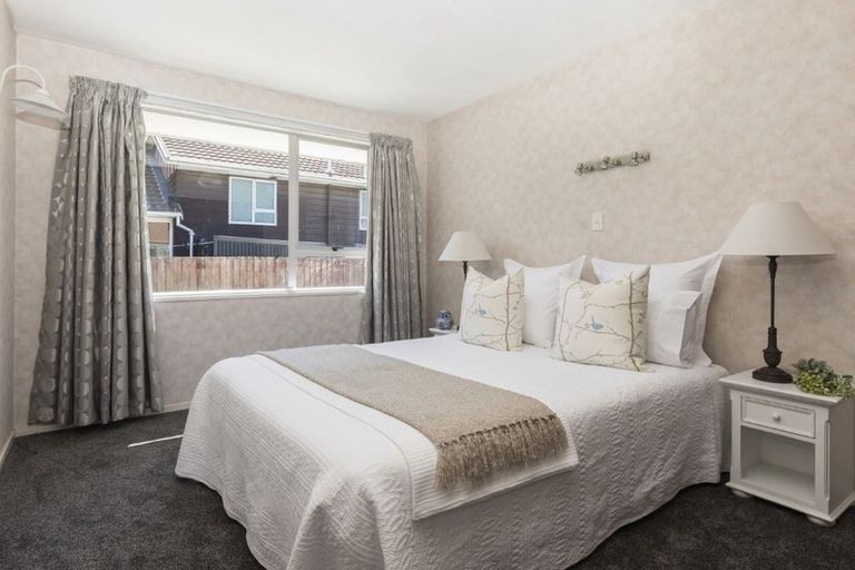 Photo of property in 2/363 Withells Road, Avonhead, Christchurch, 8042