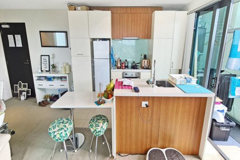 Photo of property in The Docks Apartments, 321/6 Dockside Lane, Auckland Central, Auckland, 1010