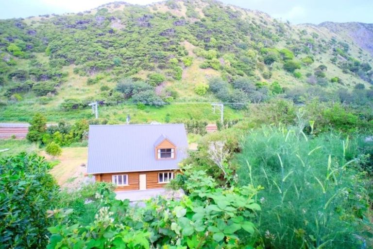 Photo of property in 80 Tilley Road, Paekakariki, 5034