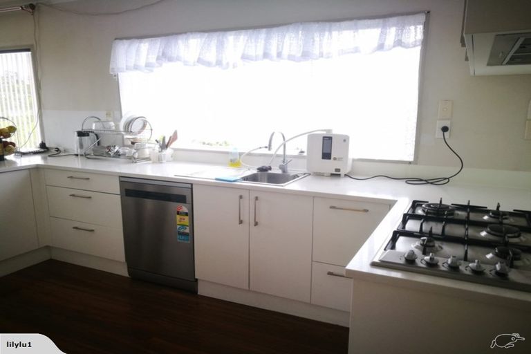Photo of property in 184 Stapleford Crescent, Browns Bay, Auckland, 0630