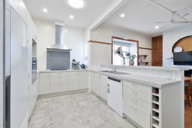 Photo of property in 49 Stewart Street, Marton, 4710