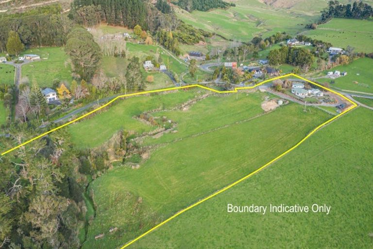 Photo of property in 252 Wallace Road, Koputaroa, Levin, 5571