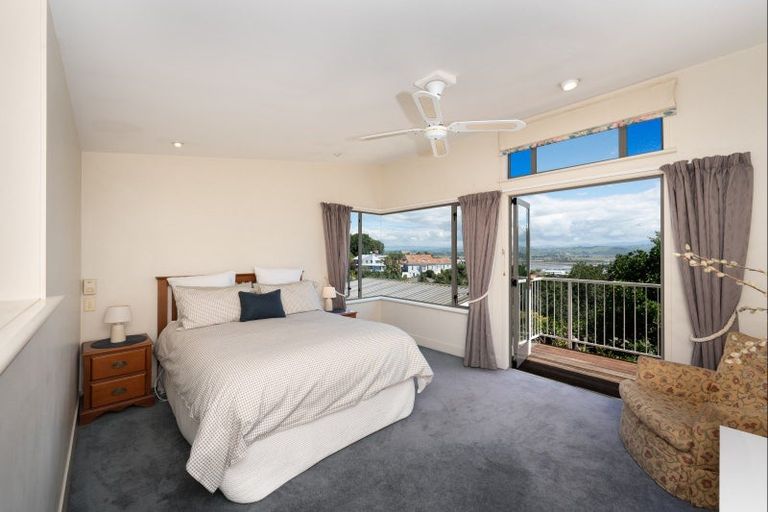 Photo of property in 2 Coleman Terrace, Hospital Hill, Napier, 4110