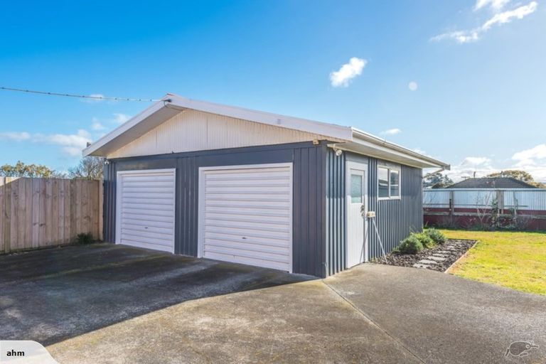 Photo of property in 10 Maire Street, Gonville, Whanganui, 4501