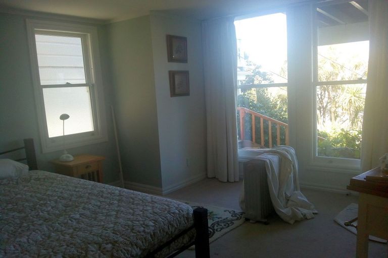 Photo of property in 28 Talavera Terrace, Kelburn, Wellington, 6012