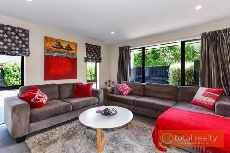 Photo of property in 18 Gosling Crescent, Halswell, Christchurch, 8025