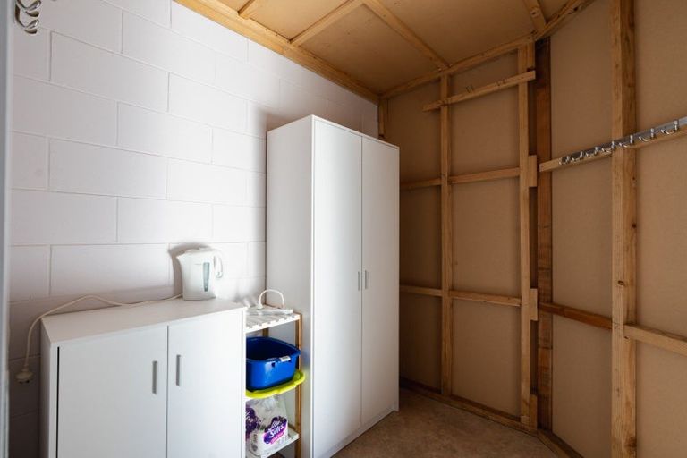 Photo of property in 25 Kirkcaldy Street, South Dunedin, Dunedin, 9012