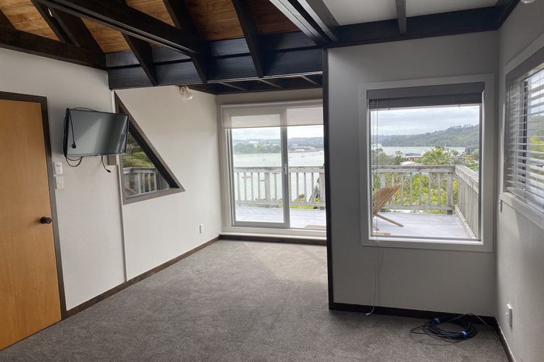 Photo of property in 36 Oruamo Place, Beach Haven, Auckland, 0626