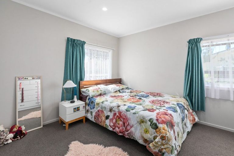 Photo of property in 41 Mcgreevy Street, Waipawa, 4210