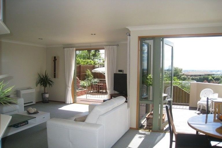 Photo of property in 36a Whareora Terrace, Cashmere, Christchurch, 8022