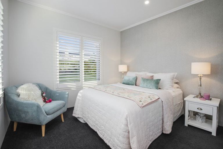 Photo of property in 19 Lawrence Carter Drive, Bombay, 2675