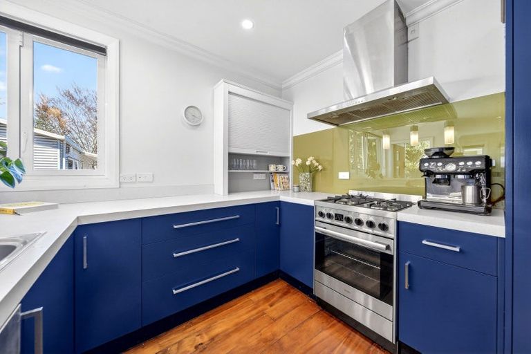 Photo of property in 11 Kempton Street, Greytown, 5712