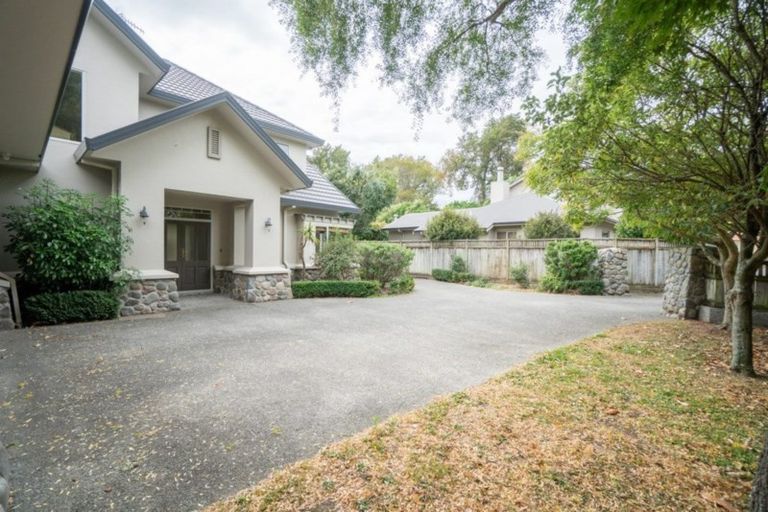 Photo of property in 4 Pastoral Lane, Hokowhitu, Palmerston North, 4410