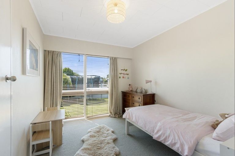 Photo of property in 7 Skerrett Crescent, Tamatea, Napier, 4112