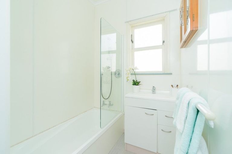 Photo of property in 97 Savage Crescent, West End, Palmerston North, 4412