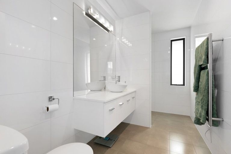 Photo of property in 75 Pitau Road, Mount Maunganui, 3116