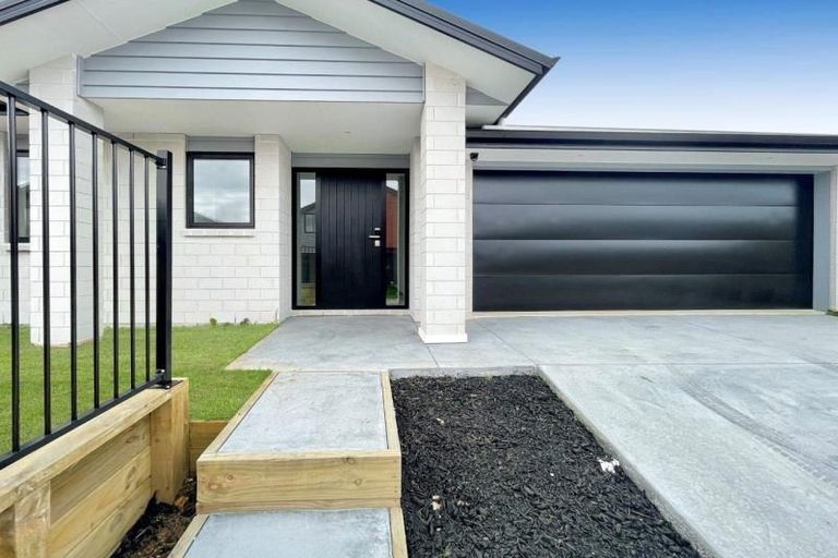 Photo of property in 28 Maanihi Drive, Rototuna North, Hamilton, 3210