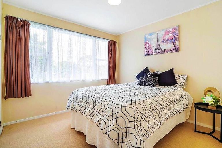 Photo of property in 14 Valencia Place, Manurewa, Auckland, 2102