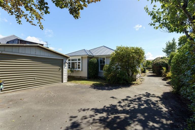 Photo of property in 71 Glandovey Road, Fendalton, Christchurch, 8052
