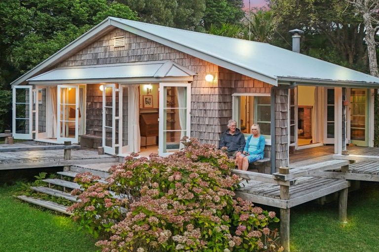 Photo of property in 103 Hinau Road, Waimauku, 0881