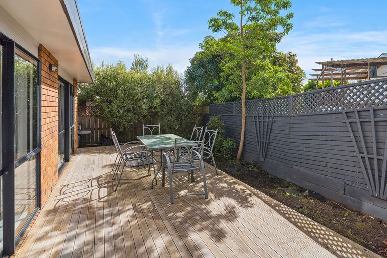 Photo of property in 1/78 Saint Annes Crescent, Wattle Downs, Auckland, 2103
