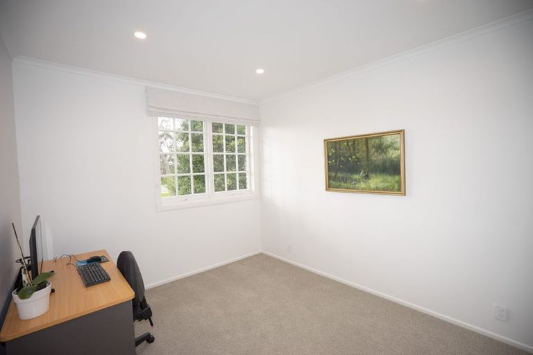 Photo of property in 1/25 James Evans Drive, Northcote, Auckland, 0627