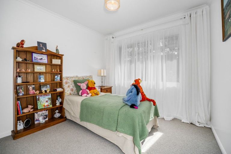 Photo of property in 1 Guildford Place, Bethlehem, Tauranga, 3110